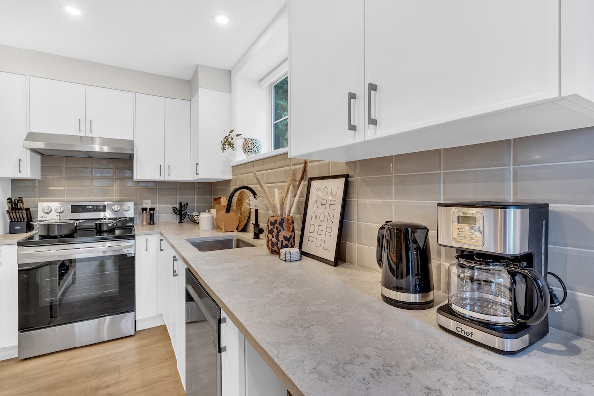 Cozy 1BR Basement Suite | Near Kerrisdale Village