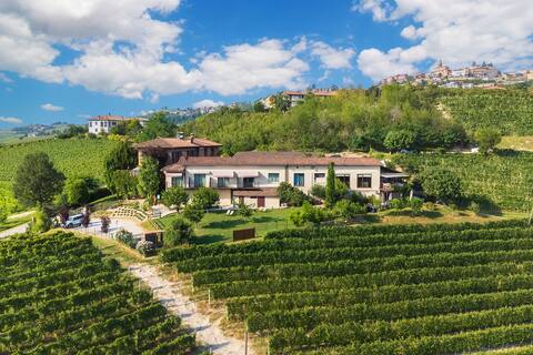Suite Montagrillo_charme on Barolo hills