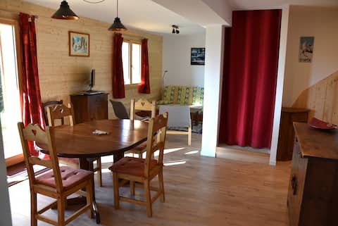 Successful Airbnb property: Chalet in Crest-Voland at the foot of the slopes in Crest Voland
