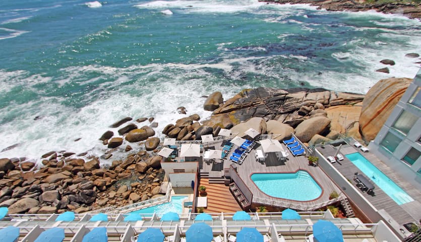 Bantry Bay International.