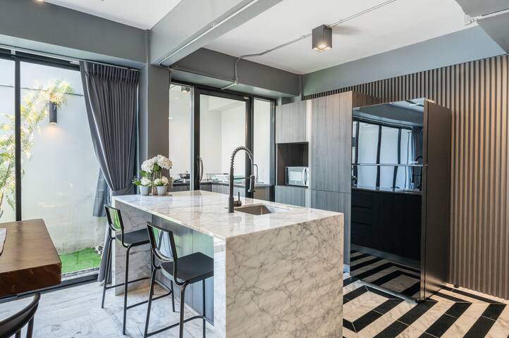 BigHouse 5Bedrooms_7Beds_CityCenter_BTS 800m_7-11 gallery image 4