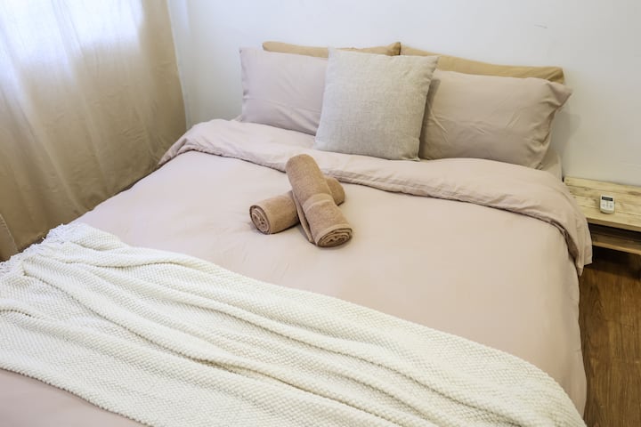 Dhoma e gjumit 1.
Një mbretëreshë dhe një beqare 