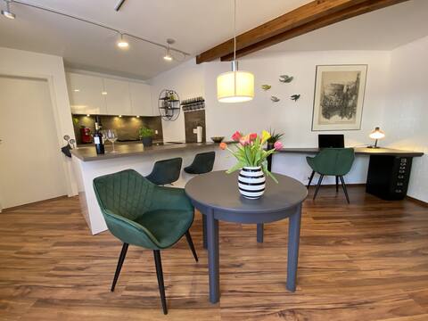 Stylish 2-room apartment on the edge of the forest