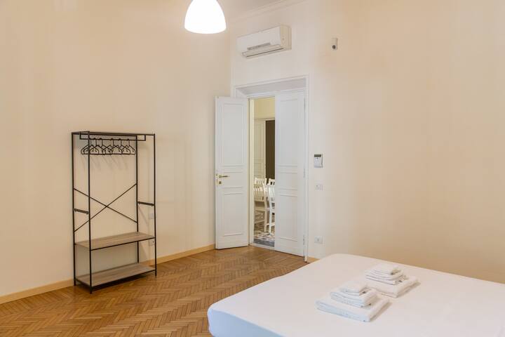 Large & Quiet 5BR Outside ZTL & 10min from Center