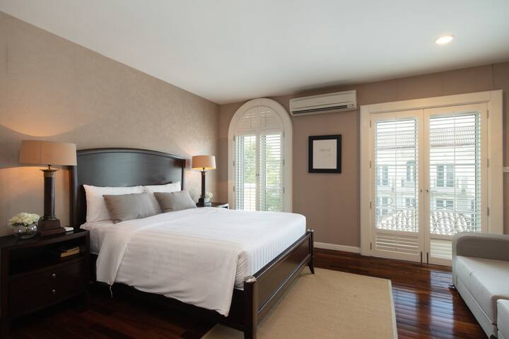 Breezy Haus In Asoke (Pool, walk to BTS/MRT) :LUX gallery image 5