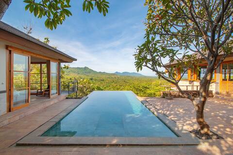 Villa Naga, Sumberkima Hill