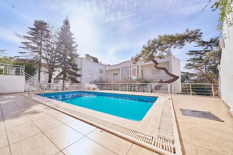 Poolside Haven in Historic Mansion