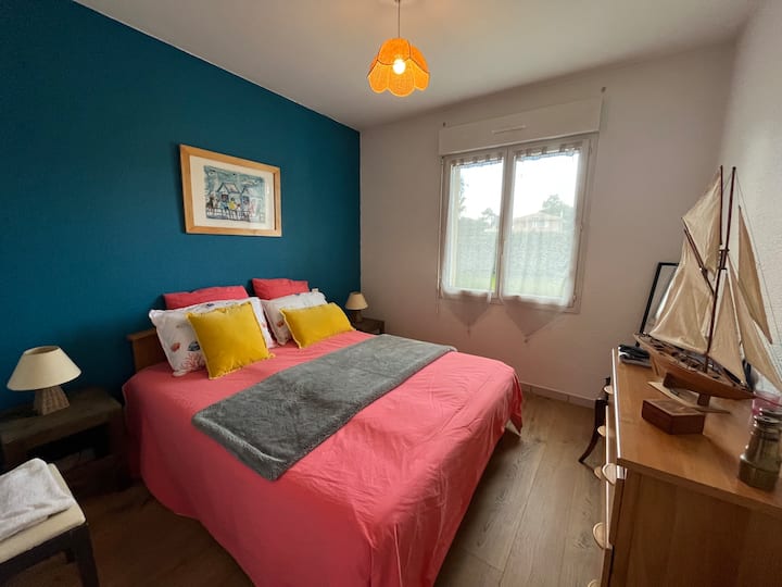 Segunda habitación con cama doble