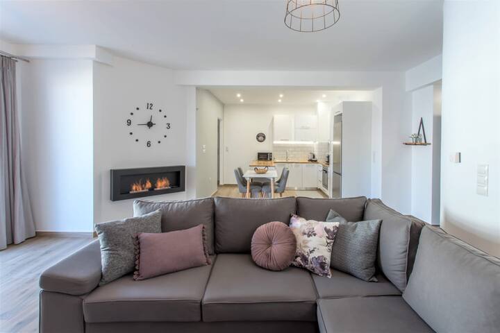 Athens Hill Suite gallery image 3