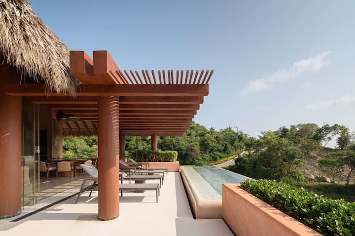 Exclusive Penthouse in Punta Garrobo Zihuatanejo.
