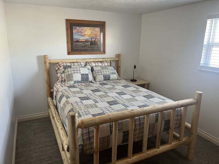 Queen bed in bedroom 2