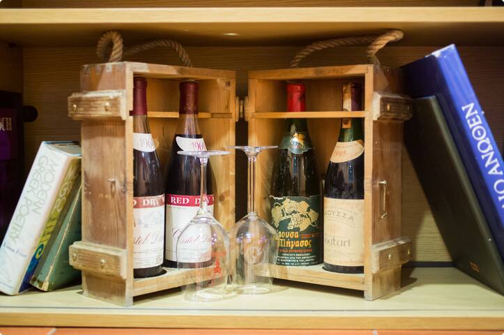 WineSpa Oasis Athens-Oinapothiki gallery image 2