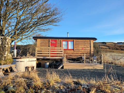 Top Airbnb: Bespoke Shepherd`s Hut in Snizort