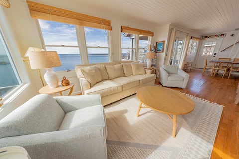 Top performing Airbnb: Amazing VIEWS! Sound Front, Kayaks, Paddle boards in Avon