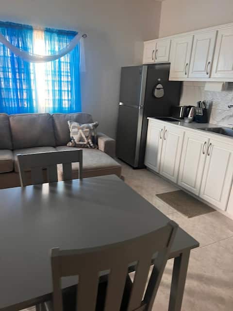 Rossetta's Comfort Suites 2 Bedrooms Unit 4