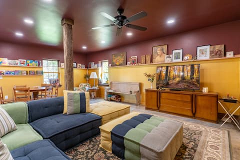 Quiet Winter Getaway • Creekside Peace & Stars