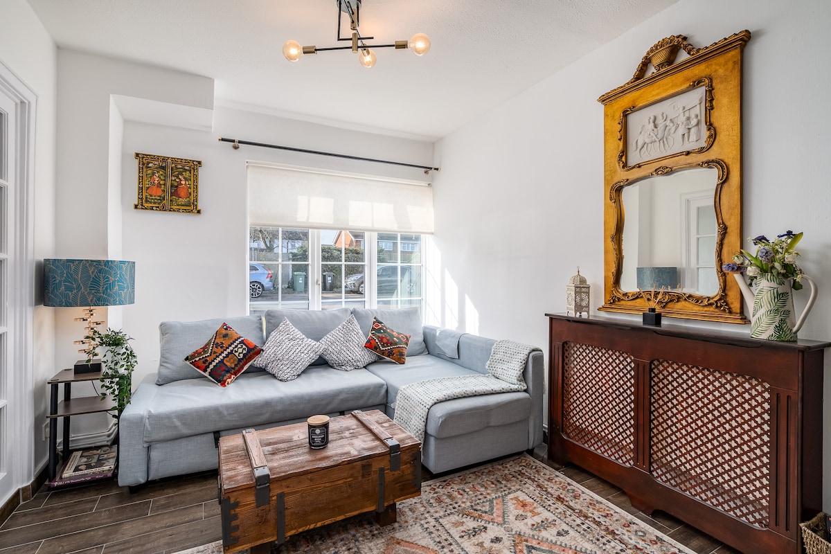 Successful Airbnb property: Stylish Family Friendly 3 Bed Home in Borehamwood in Hertsmere