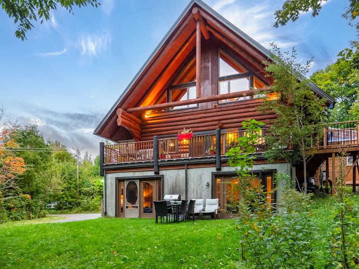 Le JacquesCartier (CITQ 233214) Chalets for Rent in SaintGabriel