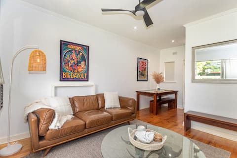 Popular Airbnb listing: Glenelg’s Hidden Gem in Glenelg