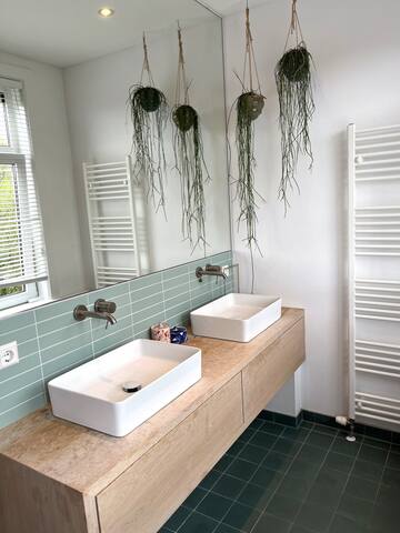 Roof Terrace Sunny City | 180m2 gallery image 5