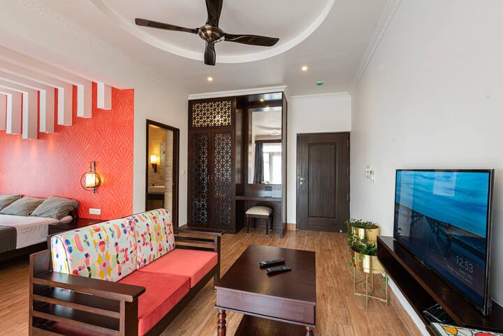 Each room has a TV so you can flick between teh channels at your leisure.