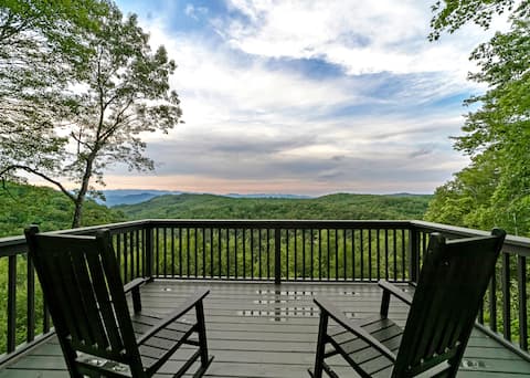 Amazing Mountain Views Hot Tub Dog Friendly