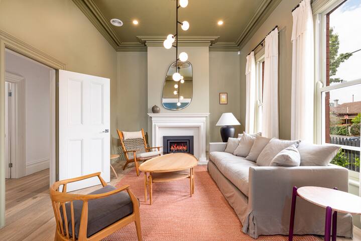 Magnificent Camberwell Abode gallery image 3