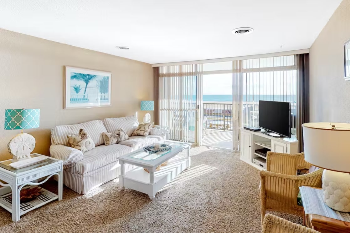 Vuta kochi ukiwa na mwonekano wa mbele wa bahari!