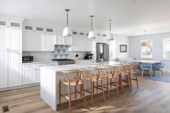 New Build-4 Bed, Steps to Vineyard, Close to Beach gallery image 2