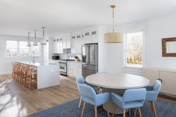 New Build-4 Bed, Steps to Vineyard, Close to Beach gallery image 4