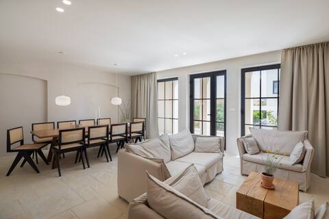 Successful Airbnb property: Villa Medici Dalmatia | HeatedPool Sauna & Cinema in Grad Biograd Na Moru
