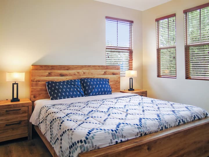 Upstairs: 2nd Bedroom with king-size bed, high quality mattress for a good night's sleep