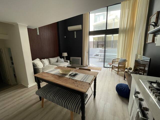 Haven – Contemporary 2 Bedroom Apartment Houtbay. gallery image 2