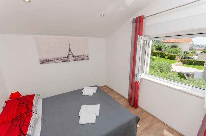 Спална соба 2