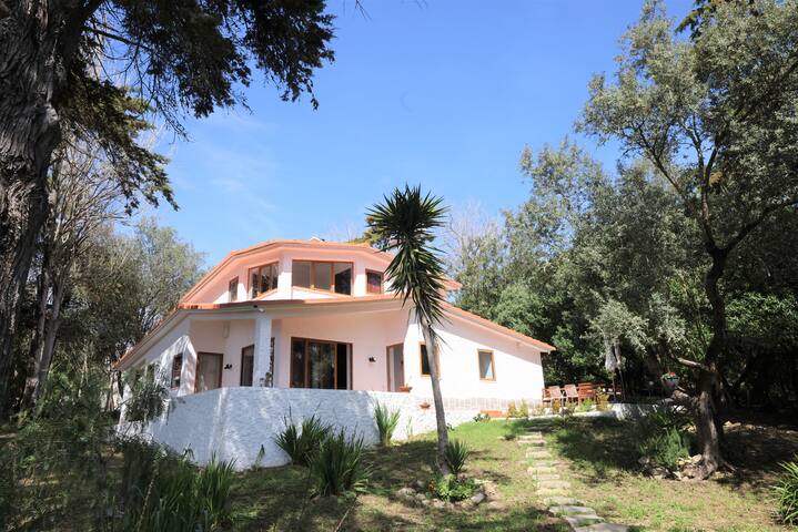 Casa com jardim privado e vista deslumbrante!