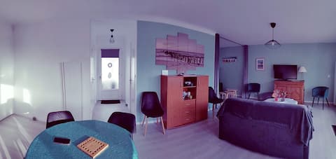 Top performing Airbnb: Chez CATHY & GUY in Tharon Beach - 5 people 2* in Saint Michel Chef Chef