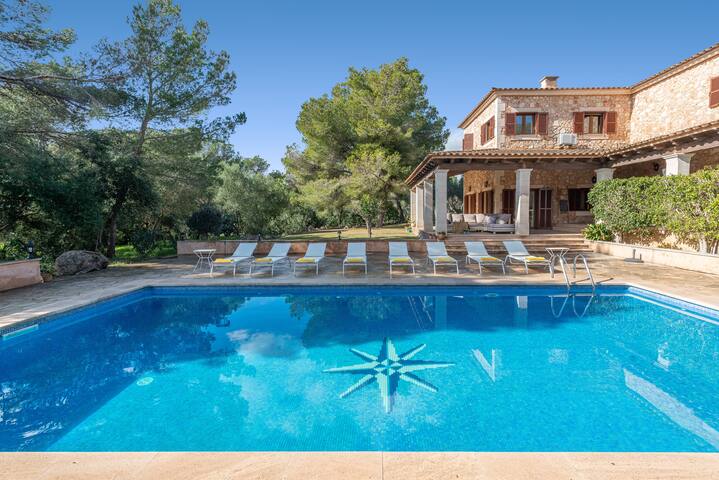 Villa Es Puig, Porto Colom, Piscina, AC, Bbq, Wifi gallery image 2