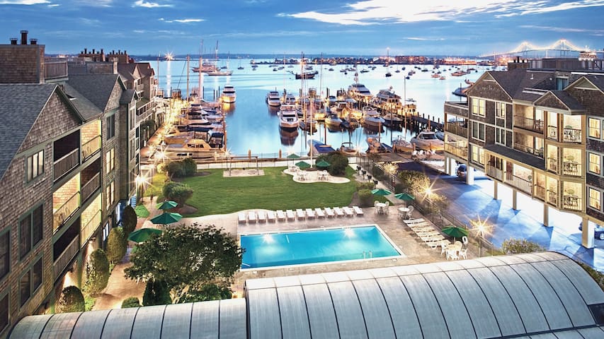 Harbor-side Condo Resort in Newport, Ocean View!