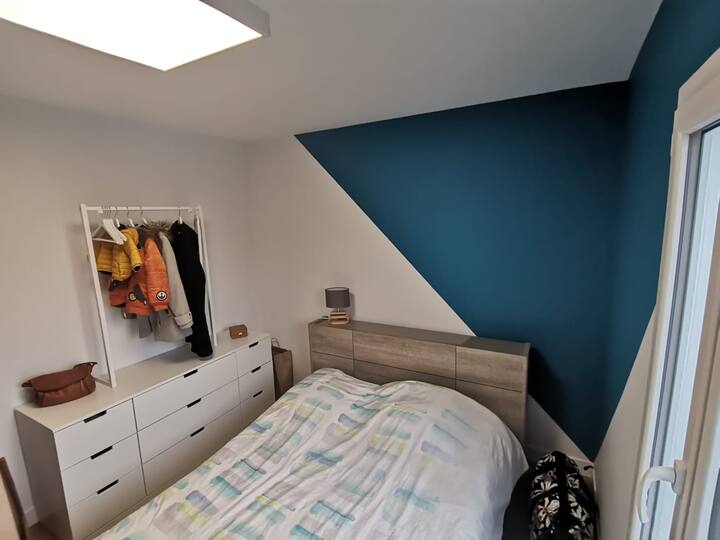 غرفة نوم 1 سرير 140 + 2 سرير بطابقين