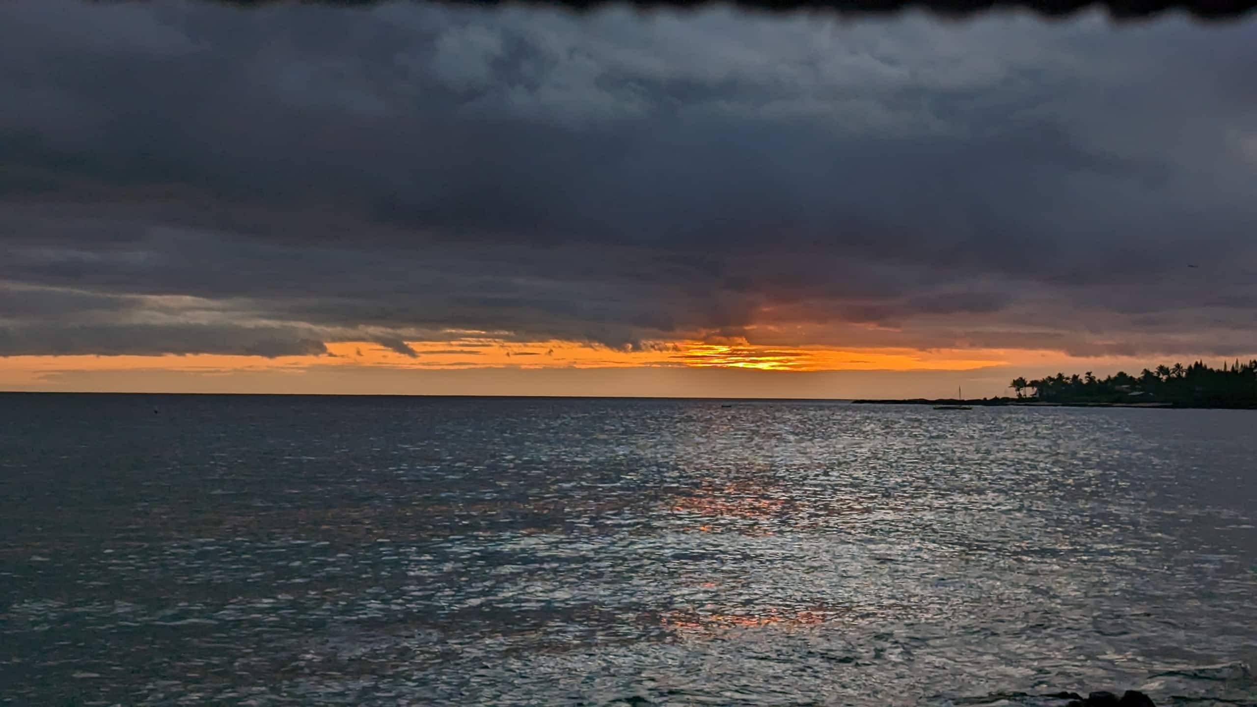 Centrally Located Downtown Kona Condo - Image 26