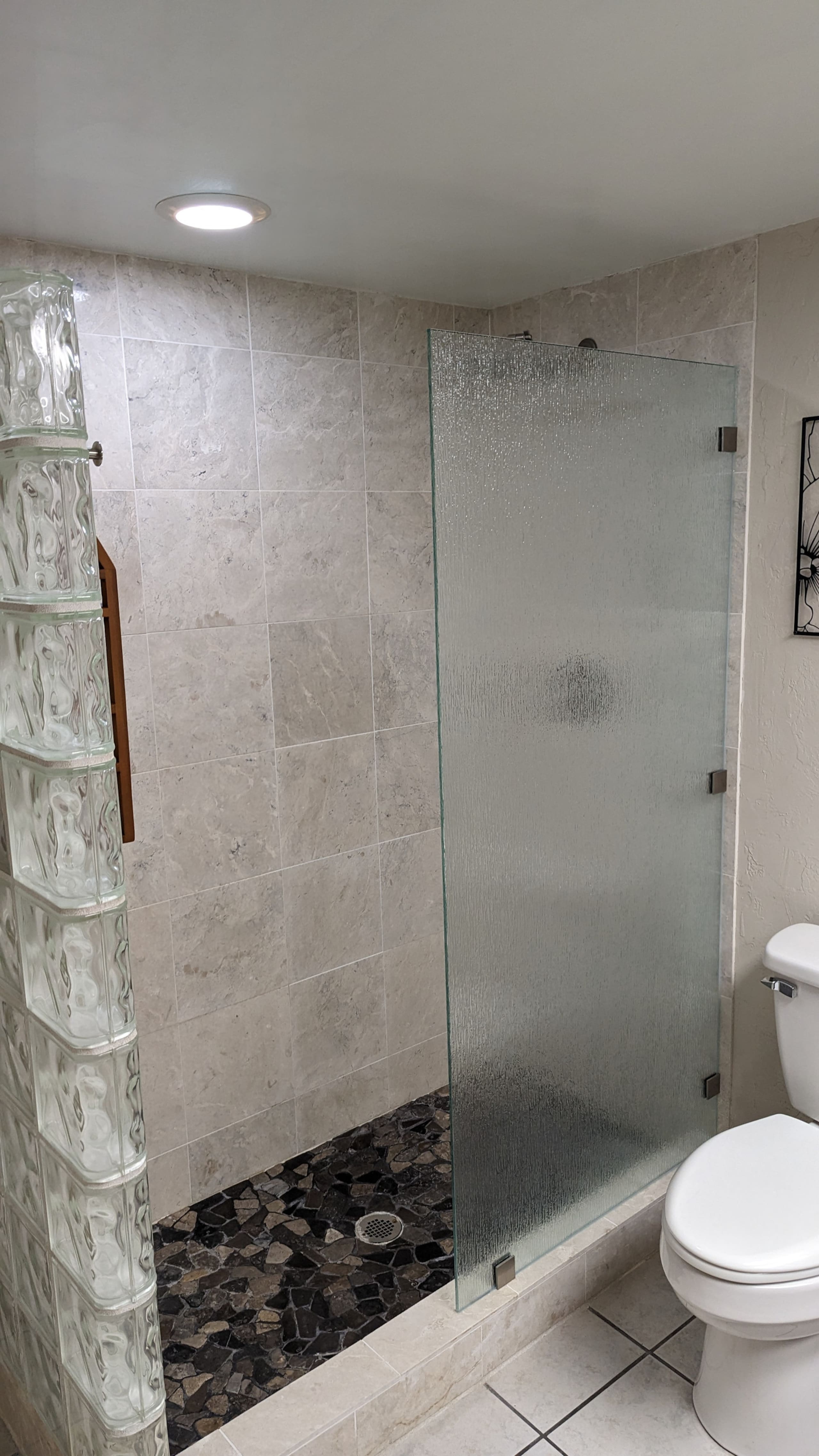 Centrally Located Downtown Kona Condo - Image 14
