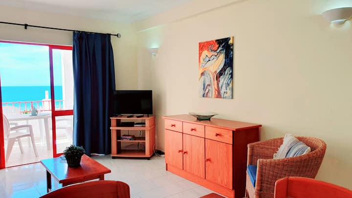Beachfront T1 • Sea View Balcony • 1gbps Wi-fi - Quarteira