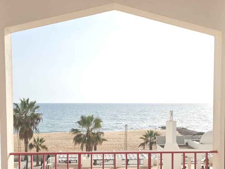 Beachfront T1 • Sea View Balcony • 1gbps Wi-fi - Almancil