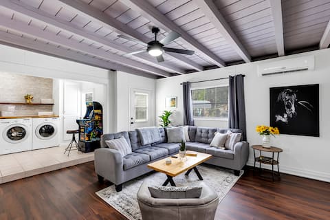 Cozy 4/2, King Beds, Pergola, Hot Tub & Pool