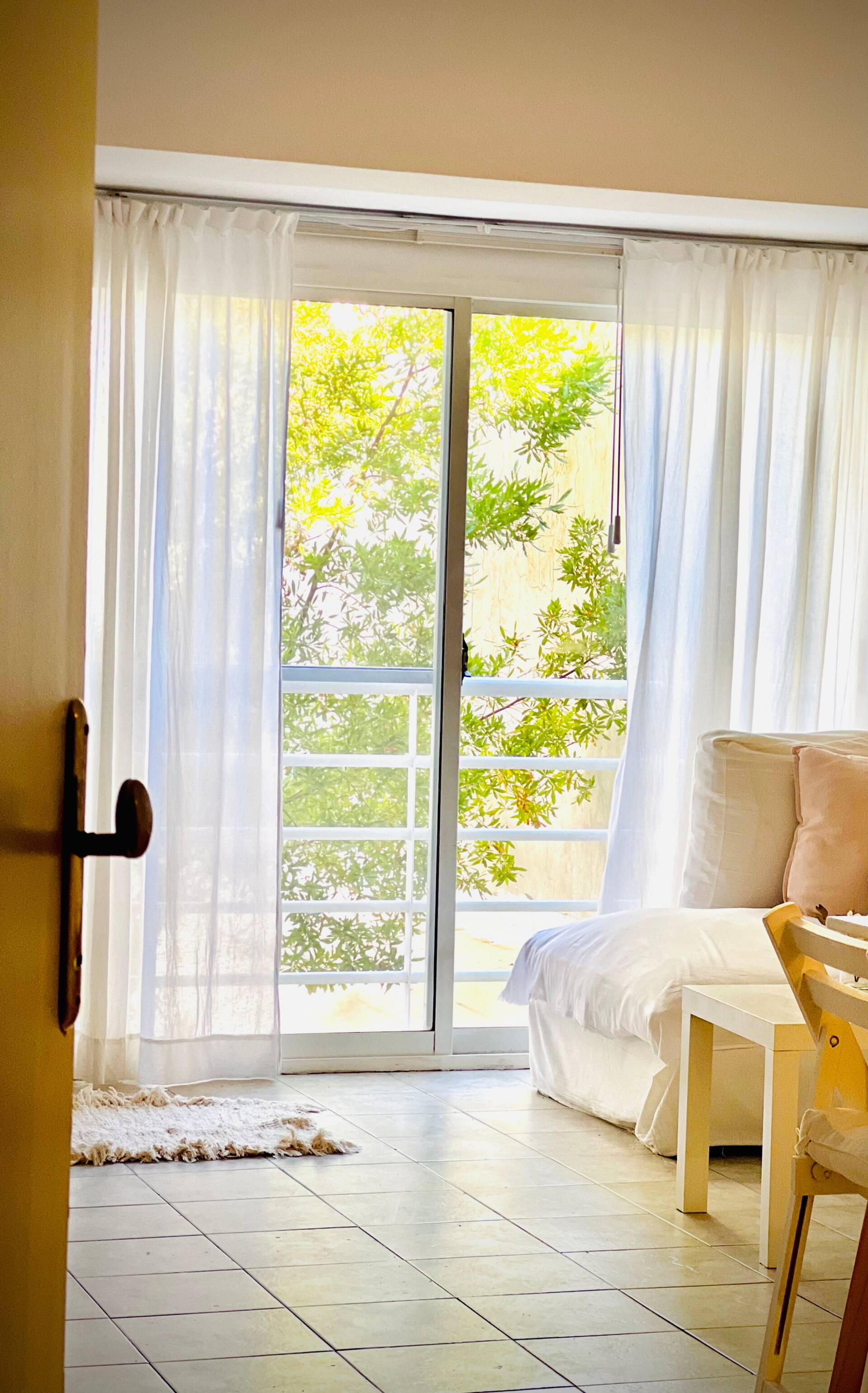 Studio apartment in downtown Victoria