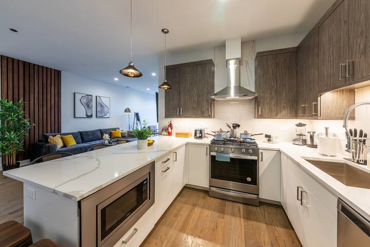 KING bed FREE P-Spot EV EZZY Accessible NO stairs gallery image 4