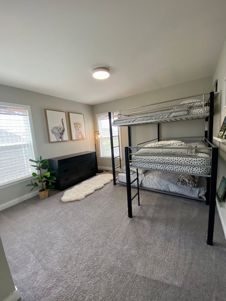 Livello 4 Camera  con letti a castello tripli 