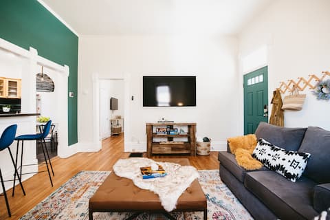 Top performing Airbnb: Clean Cozy Cottage in Central City in East Central