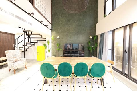 4-12 people MRT - Formosa Boulevard Station/Mezzanine/Liuhe Night Market/Central Park/Washlet