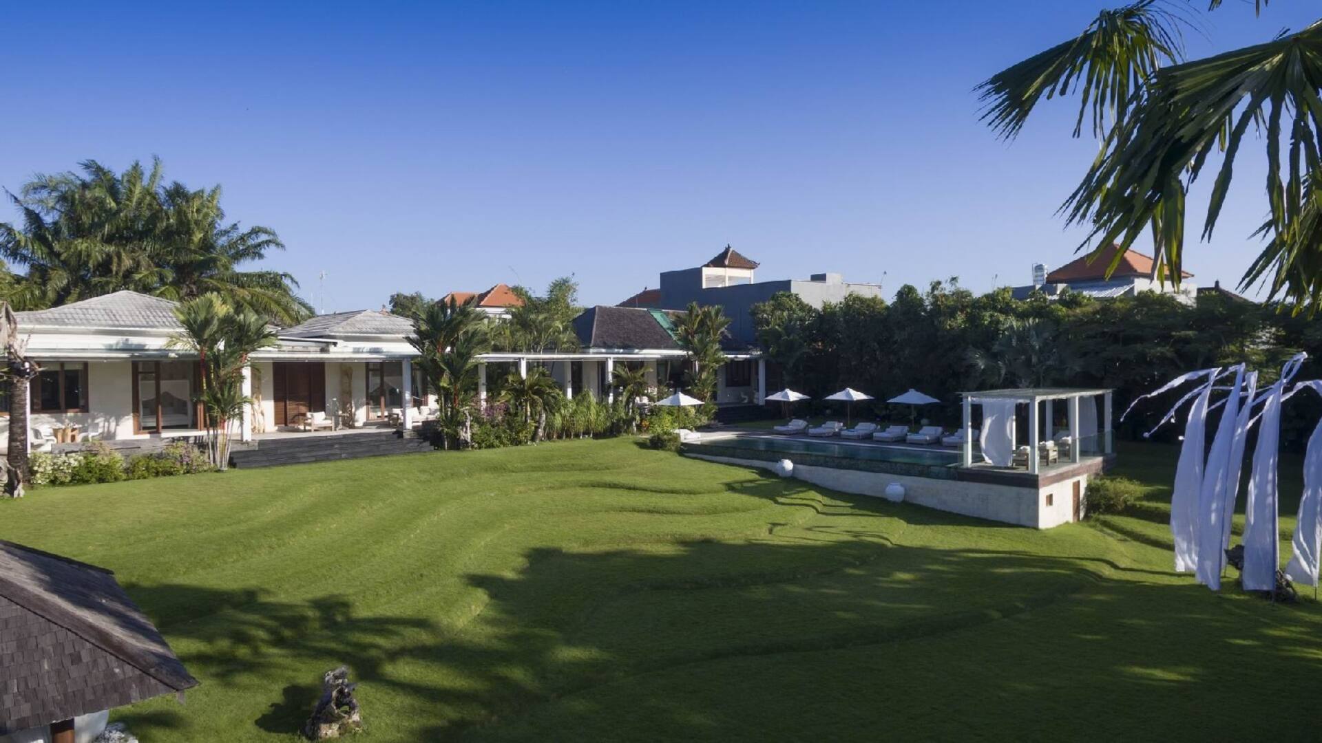 Expansive Luxury Estate 6 Bedroom Private Villa in Canggu 2